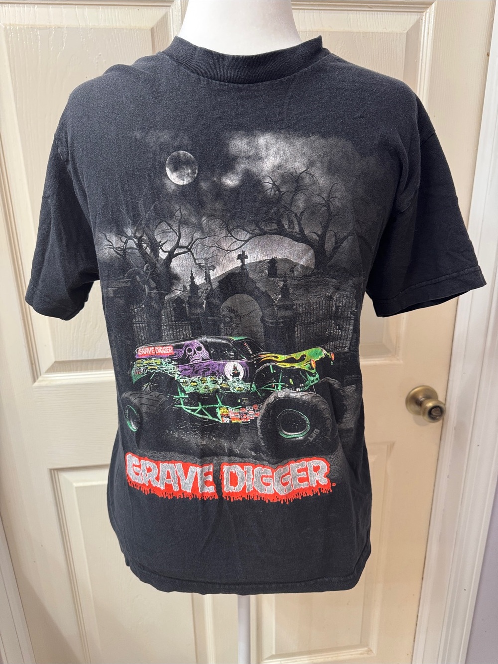 ALARYLE Black Monster Jam Grave Digger Monster Truck Graphic Tee Men’s Size M